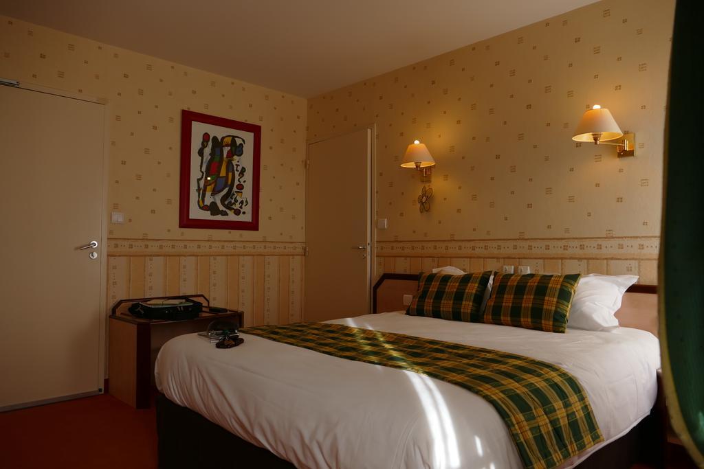 Logis Le Champalud Restaurant La Citadelle Hotel Oree-d'Anjou