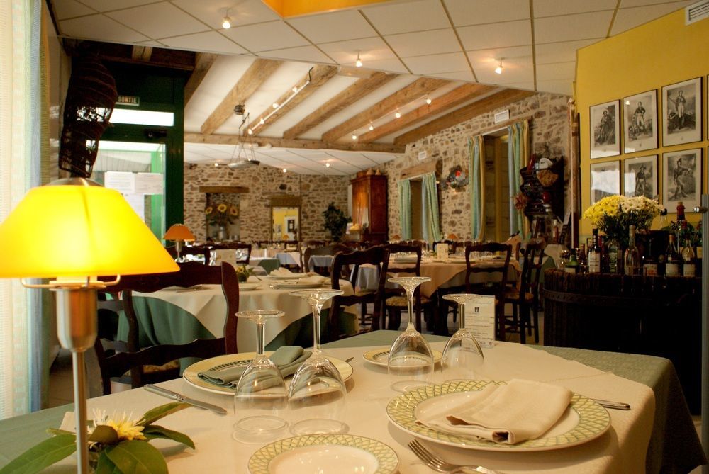Logis Le Champalud Restaurant La Citadelle Hotel