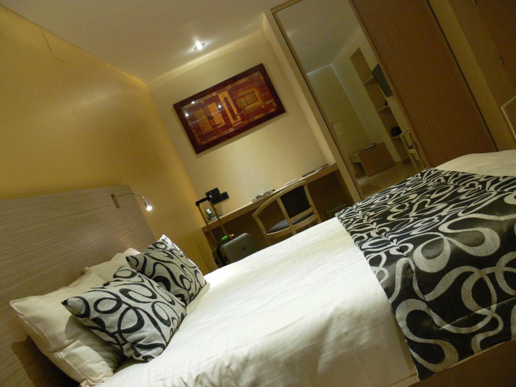 Logis Le Champalud Restaurant La Citadelle Hotel 3*
